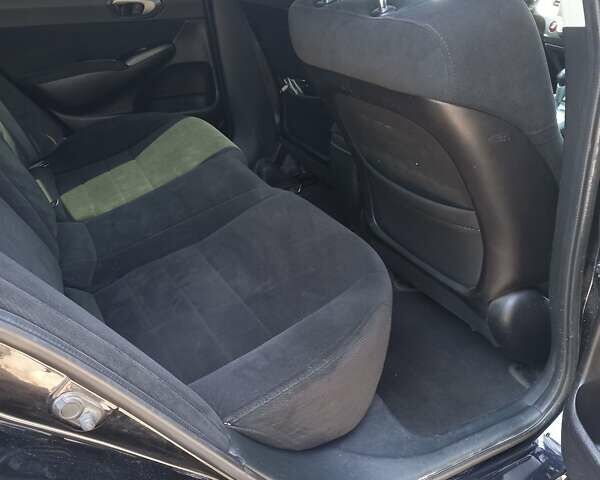 Черный Хонда Цивик, объемом двигателя 1.8 л и пробегом 274 тыс. км за 5000 $, фото 15 на Automoto.ua