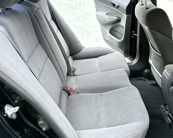 Чорний Хонда Сівік, об'ємом двигуна 1.8 л та пробігом 195 тис. км за 6900 $, фото 42 на Automoto.ua