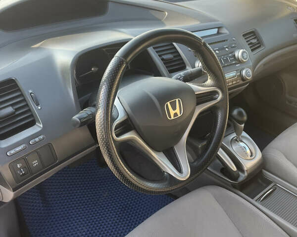 Черный Хонда Цивик, объемом двигателя 1.8 л и пробегом 187 тыс. км за 6800 $, фото 8 на Automoto.ua