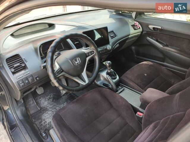 Черный Хонда Цивик, объемом двигателя 1.8 л и пробегом 239 тыс. км за 5500 $, фото 15 на Automoto.ua