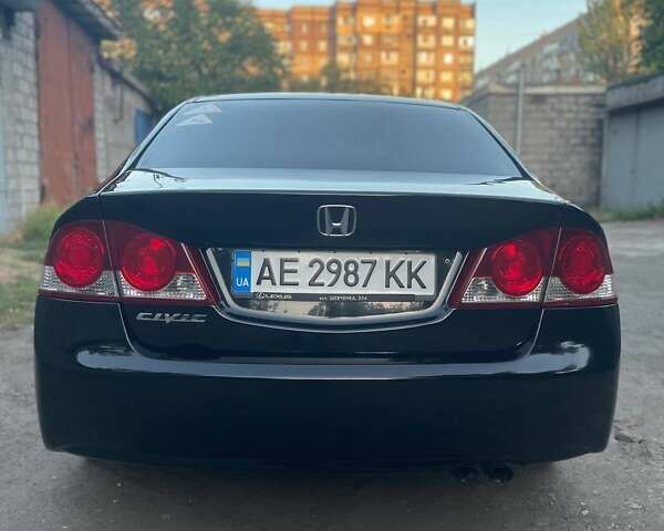Черный Хонда Цивик, объемом двигателя 1.8 л и пробегом 380 тыс. км за 5800 $, фото 6 на Automoto.ua