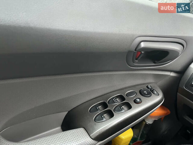 Черный Хонда Цивик, объемом двигателя 1.8 л и пробегом 187 тыс. км за 6800 $, фото 7 на Automoto.ua