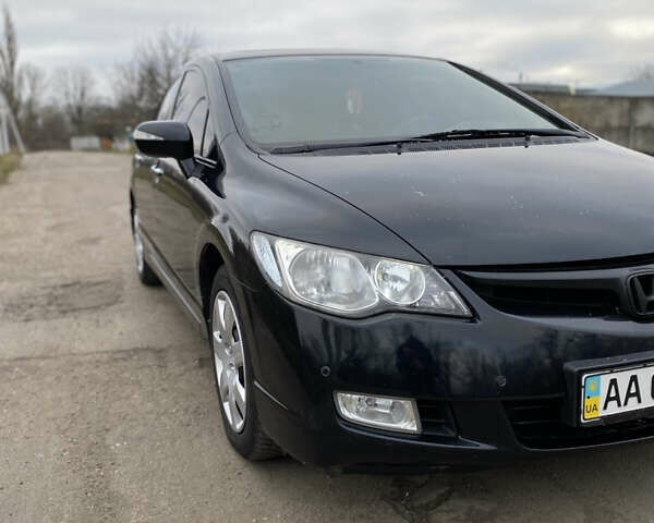 Черный Хонда Цивик, объемом двигателя 1.8 л и пробегом 310 тыс. км за 5850 $, фото 9 на Automoto.ua