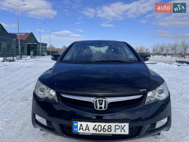Черный Хонда Цивик, объемом двигателя 1.8 л и пробегом 400 тыс. км за 4600 $, фото 2 на Automoto.ua