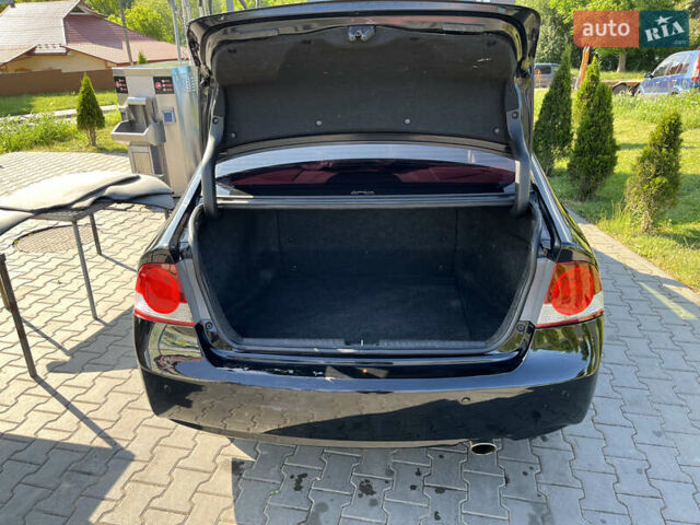 Черный Хонда Цивик, объемом двигателя 1.3 л и пробегом 288 тыс. км за 8000 $, фото 9 на Automoto.ua