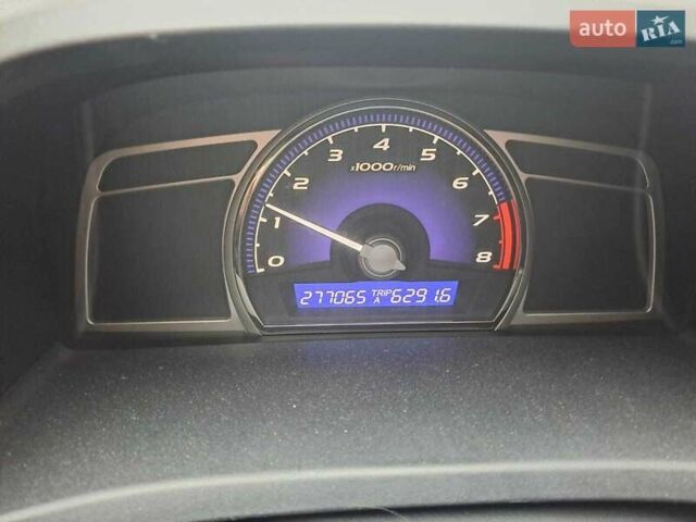 Черный Хонда Цивик, объемом двигателя 1.8 л и пробегом 277 тыс. км за 6200 $, фото 9 на Automoto.ua