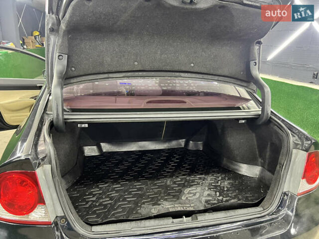 Черный Хонда Цивик, объемом двигателя 1.8 л и пробегом 206 тыс. км за 5400 $, фото 39 на Automoto.ua