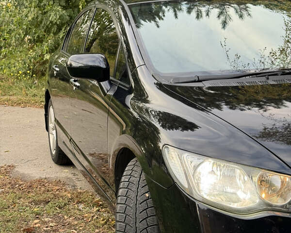 Черный Хонда Цивик, объемом двигателя 1.8 л и пробегом 176 тыс. км за 7300 $, фото 8 на Automoto.ua