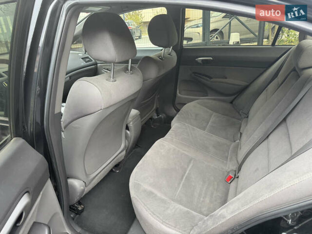 Черный Хонда Цивик, объемом двигателя 1.3 л и пробегом 420 тыс. км за 4400 $, фото 13 на Automoto.ua