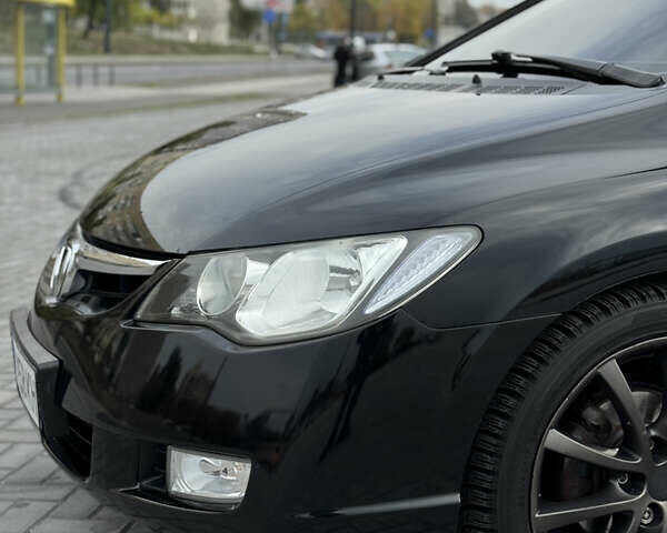 Черный Хонда Цивик, объемом двигателя 1.34 л и пробегом 250 тыс. км за 6100 $, фото 1 на Automoto.ua