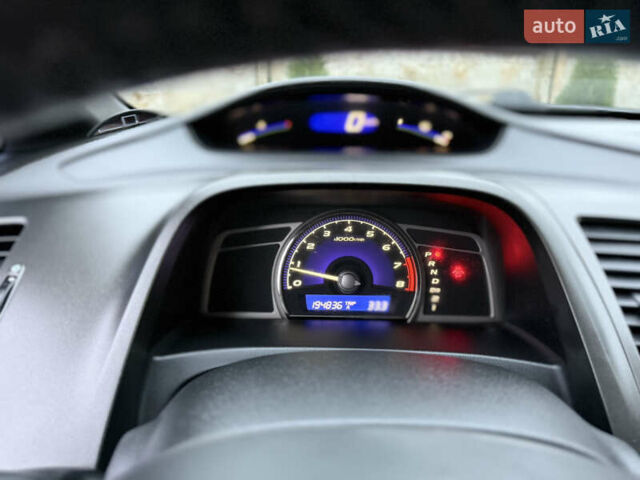 Чорний Хонда Сівік, об'ємом двигуна 1.8 л та пробігом 195 тис. км за 6900 $, фото 59 на Automoto.ua