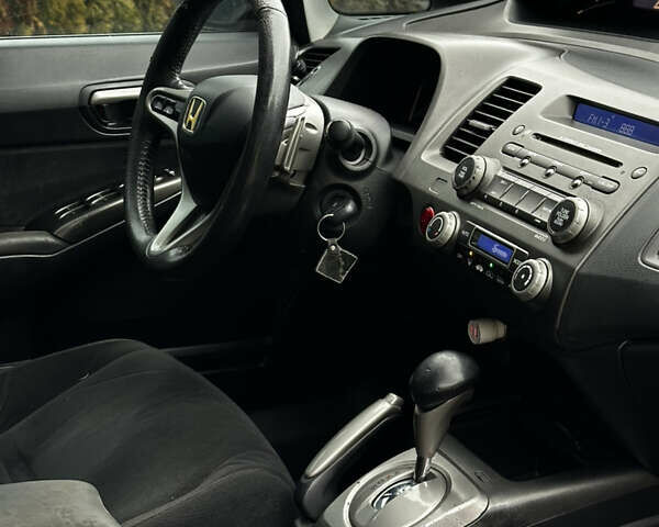 Черный Хонда Цивик, объемом двигателя 1.8 л и пробегом 440 тыс. км за 5700 $, фото 12 на Automoto.ua