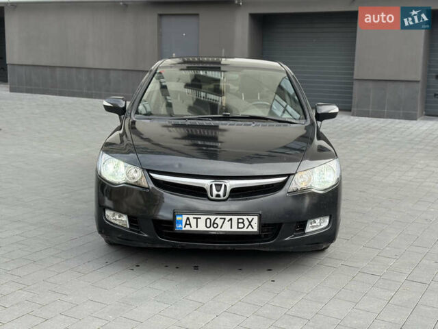 Черный Хонда Цивик, объемом двигателя 1.3 л и пробегом 420 тыс. км за 4400 $, фото 1 на Automoto.ua