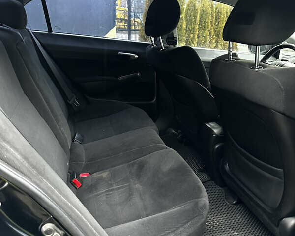 Черный Хонда Цивик, объемом двигателя 1.8 л и пробегом 440 тыс. км за 5700 $, фото 10 на Automoto.ua