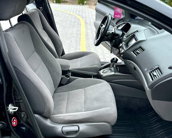 Чорний Хонда Сівік, об'ємом двигуна 1.8 л та пробігом 195 тис. км за 6900 $, фото 43 на Automoto.ua