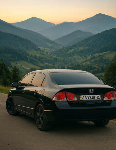 Черный Хонда Цивик, объемом двигателя 1.8 л и пробегом 328 тыс. км за 7000 $, фото 12 на Automoto.ua