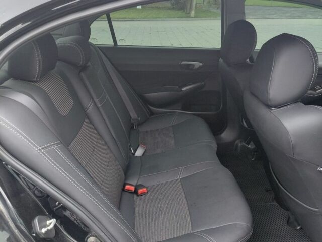 Черный Хонда Цивик, объемом двигателя 1.8 л и пробегом 212 тыс. км за 6900 $, фото 6 на Automoto.ua