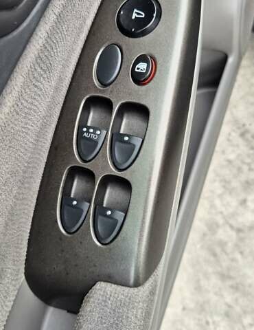 Черный Хонда Цивик, объемом двигателя 1.3 л и пробегом 197 тыс. км за 6600 $, фото 28 на Automoto.ua