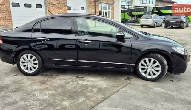 Черный Хонда Цивик, объемом двигателя 1.3 л и пробегом 197 тыс. км за 6600 $, фото 9 на Automoto.ua