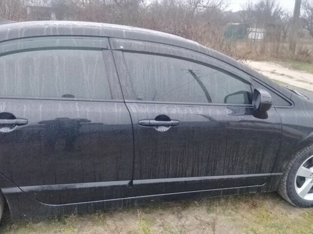 Черный Хонда Цивик, объемом двигателя 1.8 л и пробегом 230 тыс. км за 4600 $, фото 4 на Automoto.ua