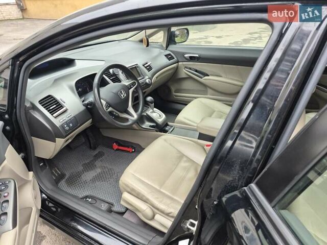 Черный Хонда Цивик, объемом двигателя 1.34 л и пробегом 257 тыс. км за 6500 $, фото 6 на Automoto.ua