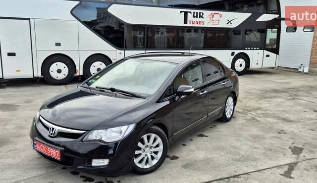 Черный Хонда Цивик, объемом двигателя 1.3 л и пробегом 197 тыс. км за 6600 $, фото 1 на Automoto.ua