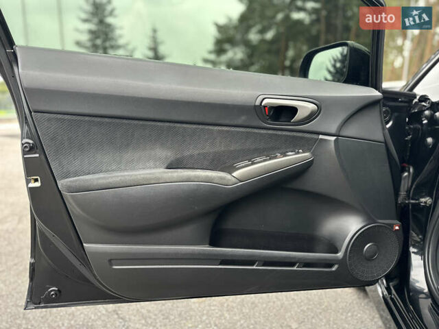 Чорний Хонда Сівік, об'ємом двигуна 1.3 л та пробігом 240 тис. км за 7300 $, фото 23 на Automoto.ua