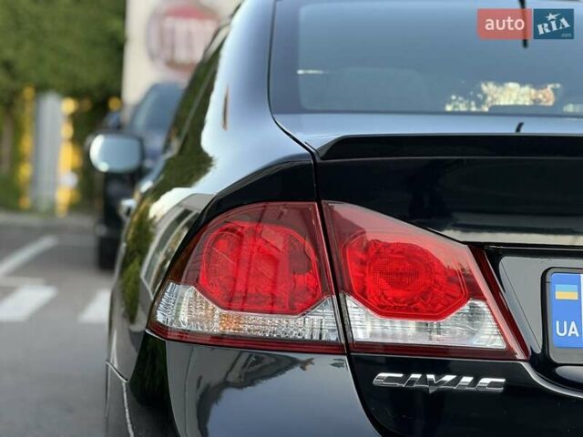 Черный Хонда Цивик, объемом двигателя 1.3 л и пробегом 297 тыс. км за 7999 $, фото 18 на Automoto.ua