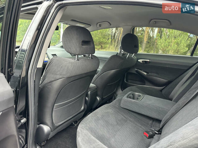 Чорний Хонда Сівік, об'ємом двигуна 1.3 л та пробігом 240 тис. км за 6800 $, фото 35 на Automoto.ua