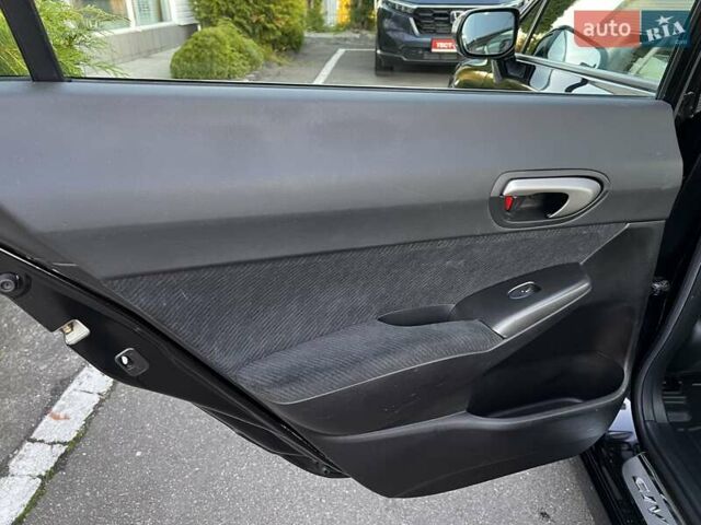 Черный Хонда Цивик, объемом двигателя 1.3 л и пробегом 297 тыс. км за 7999 $, фото 30 на Automoto.ua