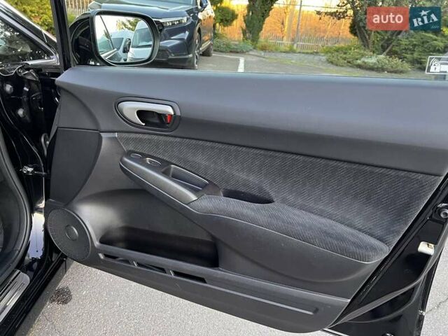 Черный Хонда Цивик, объемом двигателя 1.3 л и пробегом 297 тыс. км за 7999 $, фото 37 на Automoto.ua