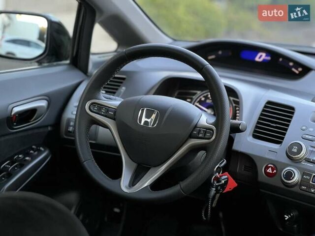 Черный Хонда Цивик, объемом двигателя 1.3 л и пробегом 297 тыс. км за 7999 $, фото 34 на Automoto.ua