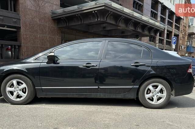 Черный Хонда Цивик, объемом двигателя 1.34 л и пробегом 160 тыс. км за 7800 $, фото 8 на Automoto.ua