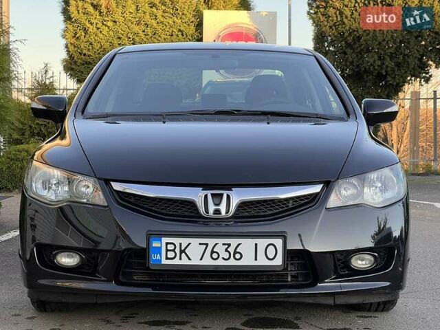 Черный Хонда Цивик, объемом двигателя 1.3 л и пробегом 297 тыс. км за 7999 $, фото 5 на Automoto.ua
