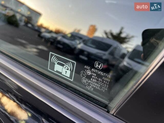 Черный Хонда Цивик, объемом двигателя 1.3 л и пробегом 297 тыс. км за 7999 $, фото 10 на Automoto.ua