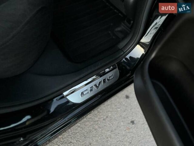 Черный Хонда Цивик, объемом двигателя 1.3 л и пробегом 297 тыс. км за 7999 $, фото 26 на Automoto.ua