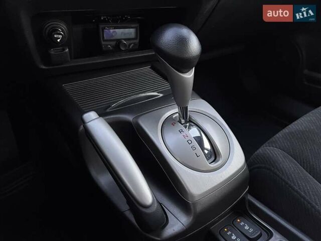 Черный Хонда Цивик, объемом двигателя 1.3 л и пробегом 297 тыс. км за 7999 $, фото 54 на Automoto.ua