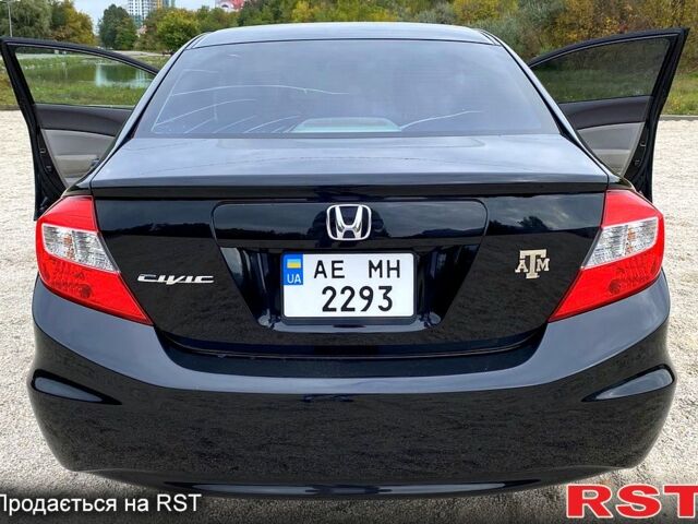Черный Хонда Цивик, объемом двигателя 1.8 л и пробегом 230 тыс. км за 7700 $, фото 7 на Automoto.ua