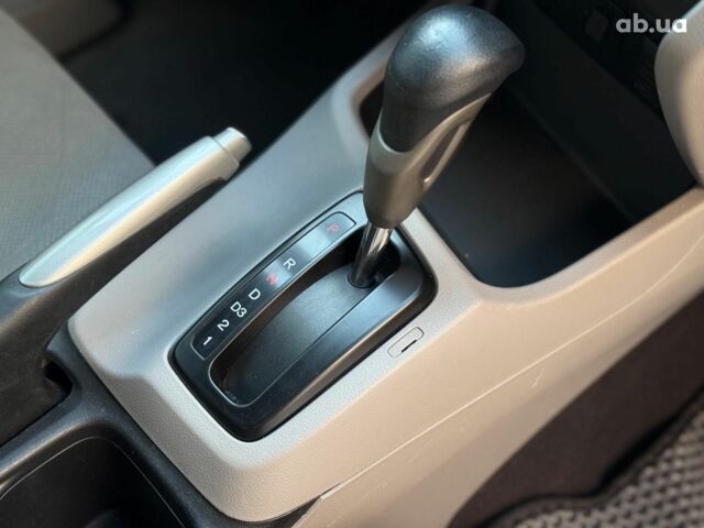 Черный Хонда Цивик, объемом двигателя 1.8 л и пробегом 218 тыс. км за 9990 $, фото 17 на Automoto.ua