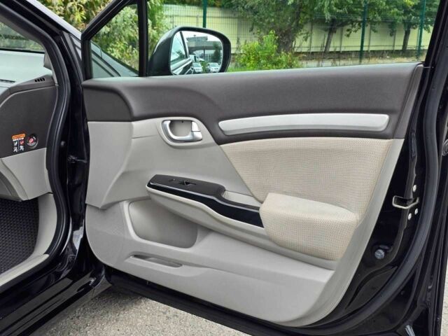 Хонда Цивик 2012 в Хмельницком на Automoto.ua Черный Хонда Цивик, объемом двигателя 1.8 л и пробегом 172 тыс. км за 9999 $, фото 17 на Automoto.ua