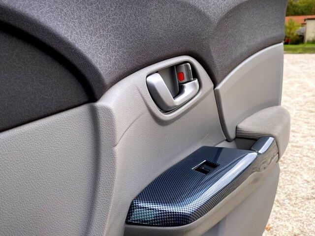 Черный Хонда Цивик, объемом двигателя 1.8 л и пробегом 230 тыс. км за 7700 $, фото 5 на Automoto.ua