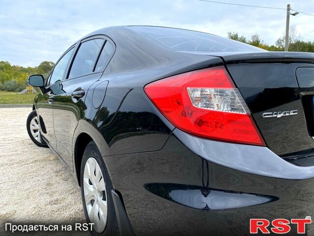 Черный Хонда Цивик, объемом двигателя 1.8 л и пробегом 230 тыс. км за 7700 $, фото 1 на Automoto.ua