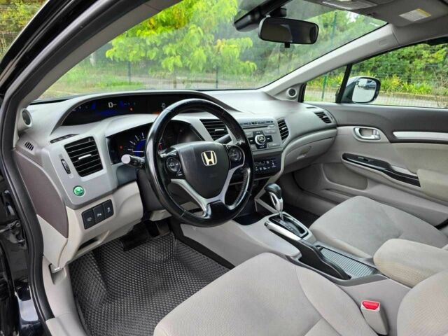 Хонда Цивик 2012 в Хмельницком на Automoto.ua Черный Хонда Цивик, объемом двигателя 1.8 л и пробегом 172 тыс. км за 9999 $, фото 9 на Automoto.ua