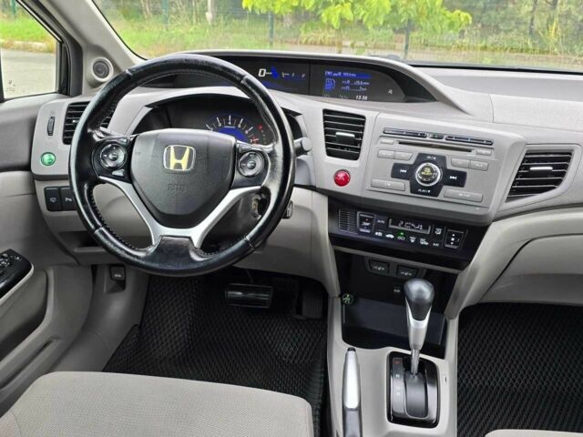 Хонда Цивик 2012 в Хмельницком на Automoto.ua Черный Хонда Цивик, объемом двигателя 1.8 л и пробегом 172 тыс. км за 9999 $, фото 22 на Automoto.ua