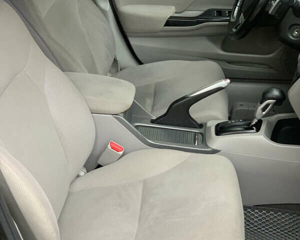 Черный Хонда Цивик, объемом двигателя 1.8 л и пробегом 172 тыс. км за 10200 $, фото 19 на Automoto.ua