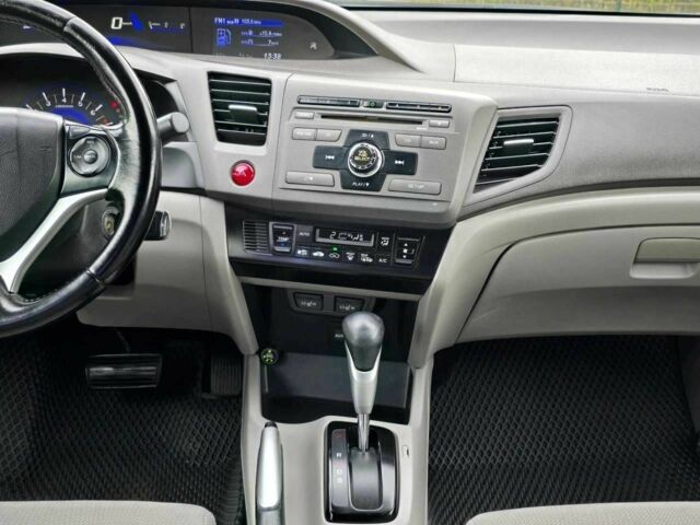Хонда Цивик 2012 в Хмельницком на Automoto.ua Черный Хонда Цивик, объемом двигателя 1.8 л и пробегом 172 тыс. км за 9999 $, фото 11 на Automoto.ua
