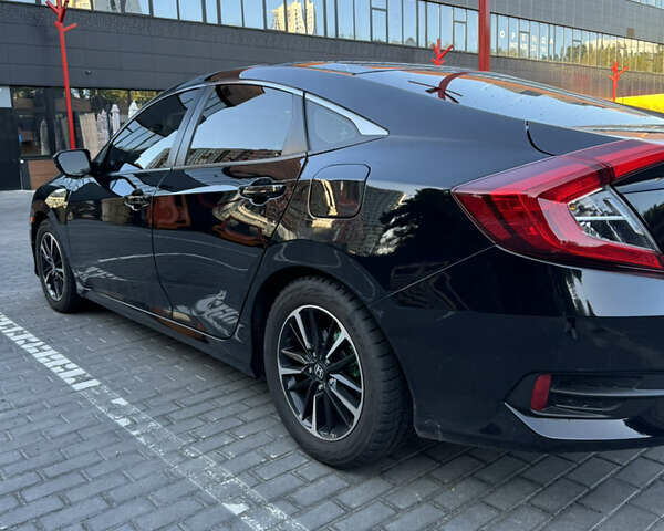 Черный Хонда Цивик, объемом двигателя 2 л и пробегом 116 тыс. км за 13500 $, фото 2 на Automoto.ua