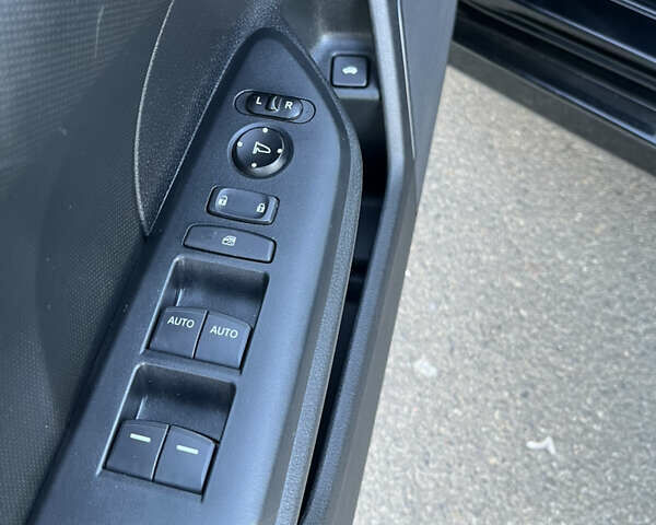 Черный Хонда Цивик, объемом двигателя 2 л и пробегом 129 тыс. км за 12300 $, фото 12 на Automoto.ua