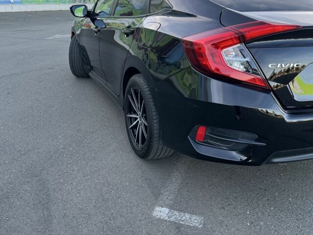 Черный Хонда Цивик, объемом двигателя 2 л и пробегом 129 тыс. км за 12300 $, фото 6 на Automoto.ua