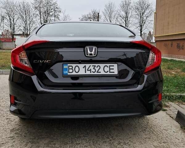 Черный Хонда Цивик, объемом двигателя 2 л и пробегом 107 тыс. км за 13500 $, фото 3 на Automoto.ua